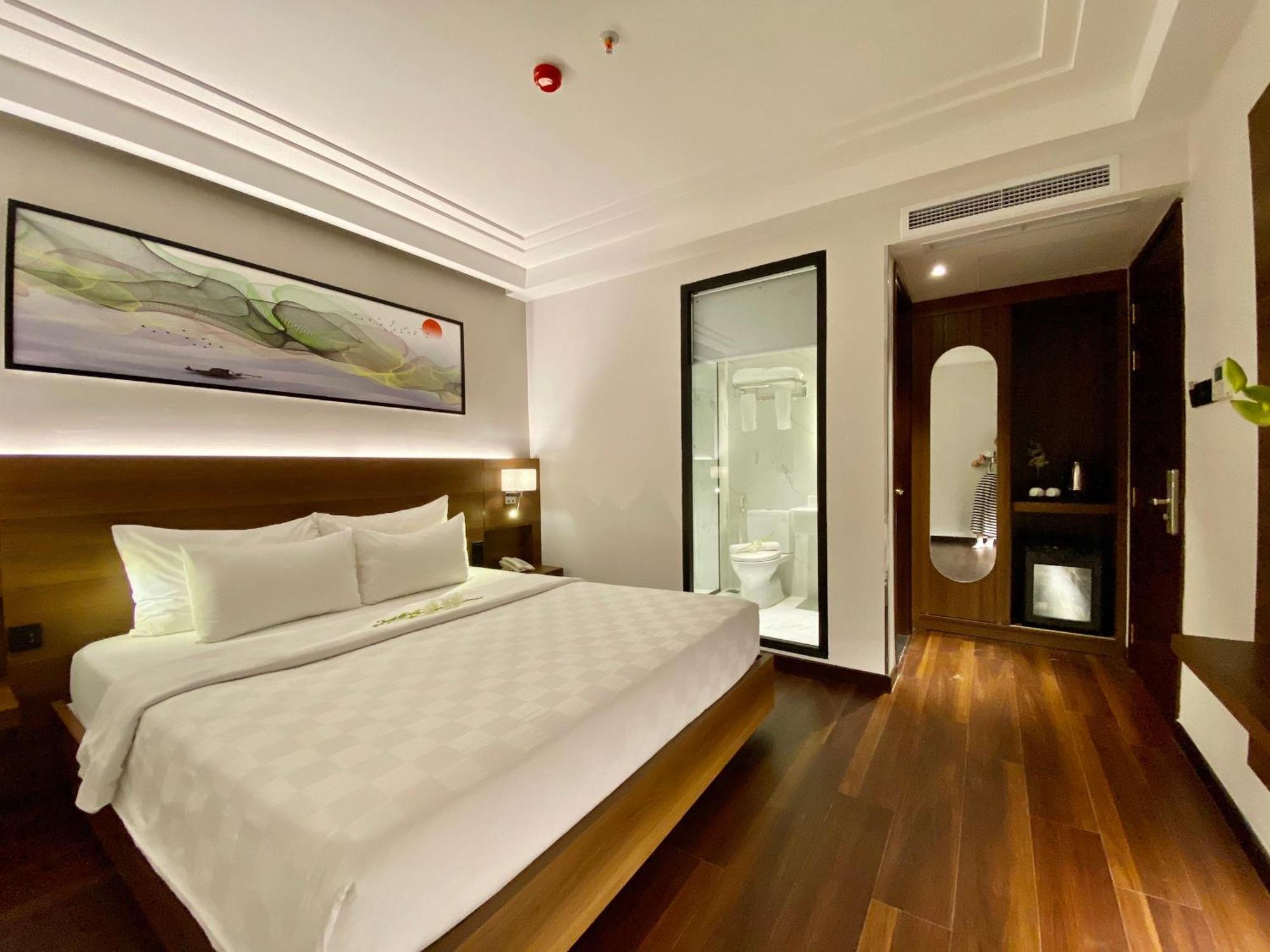 Khách sạn Park Saigon 3*