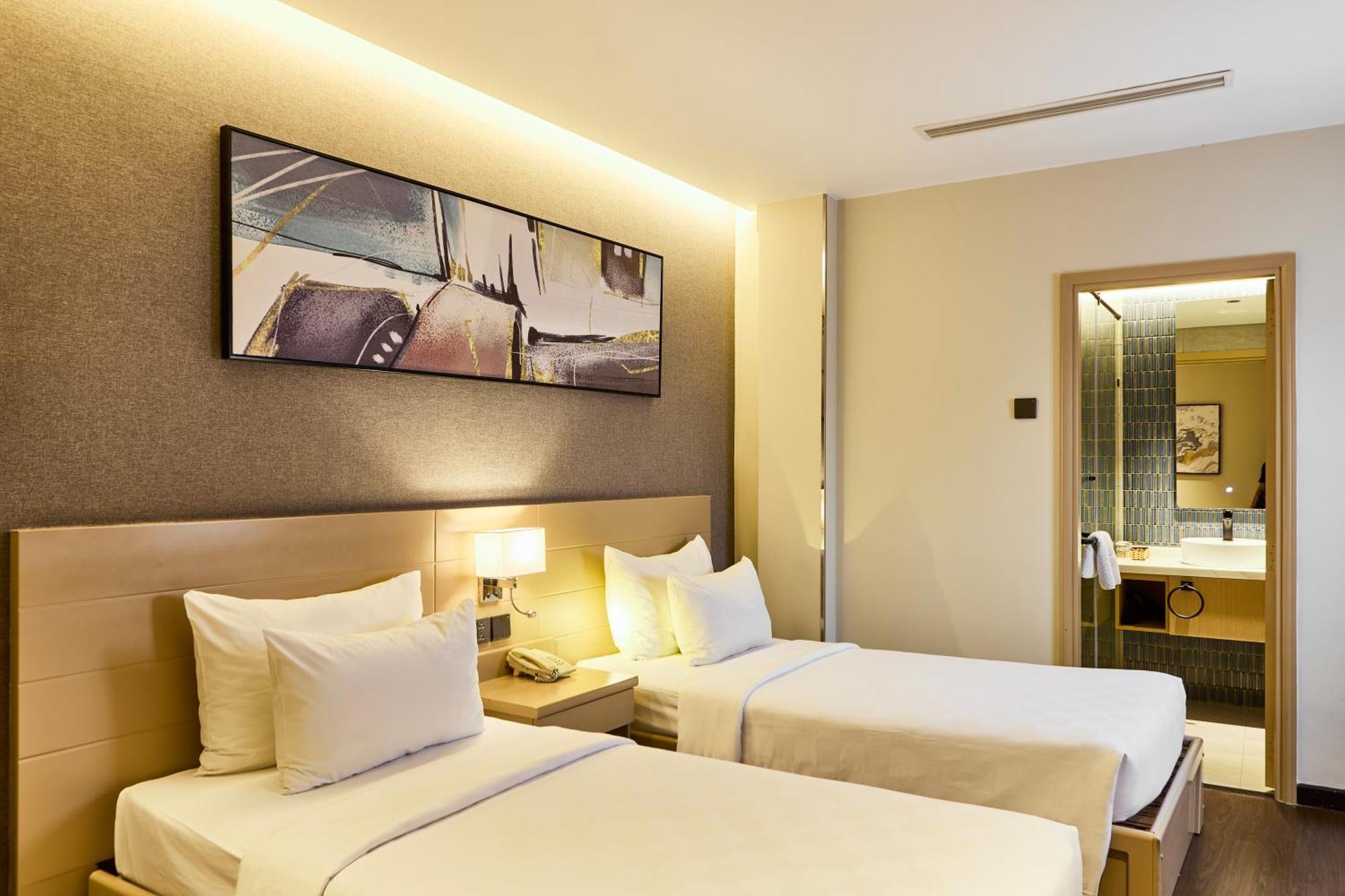 Park Saigon Khách sạn 3*