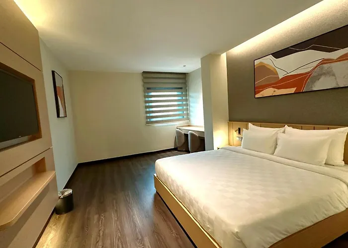 Central Park Saigon Hotel