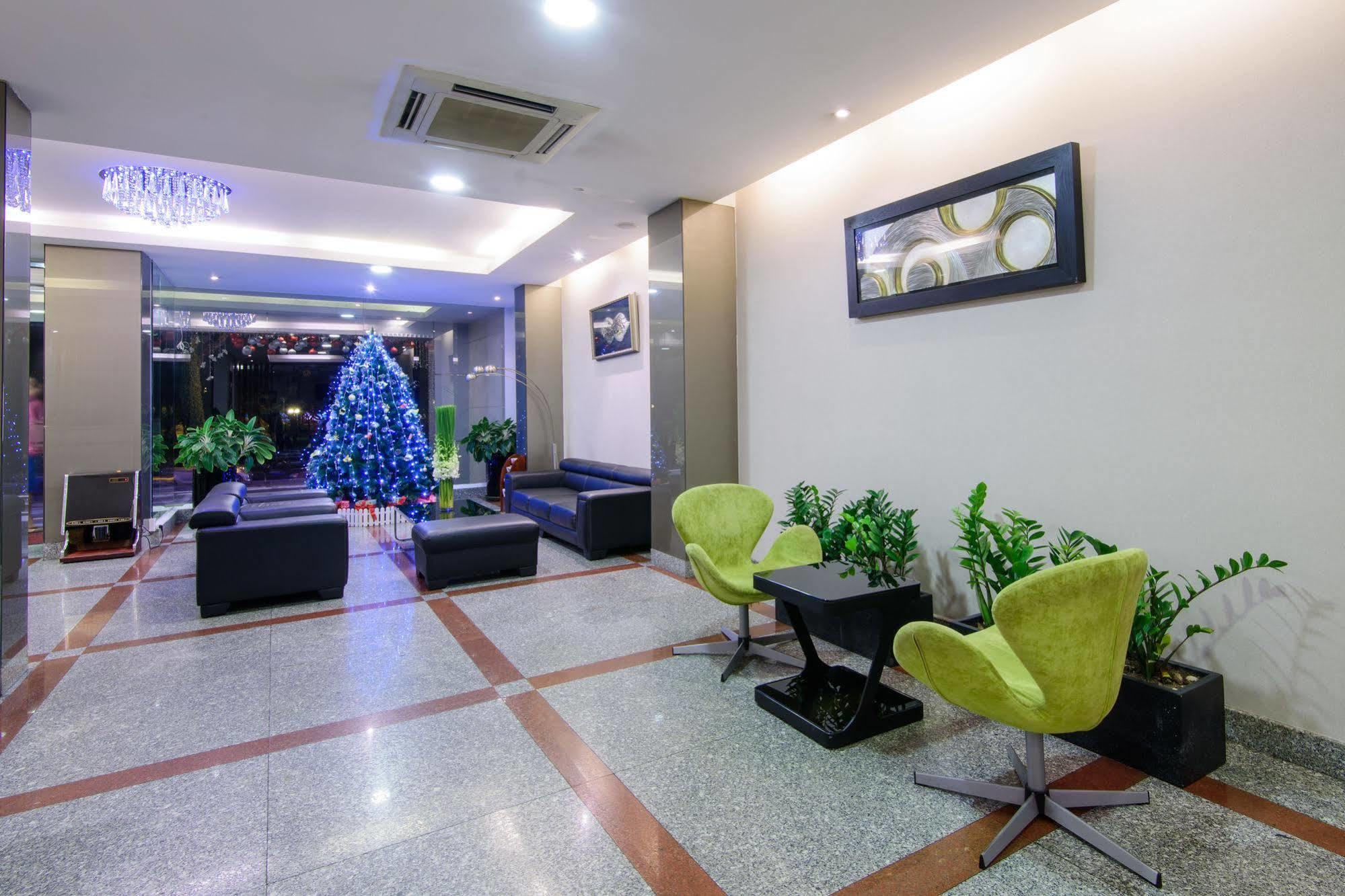 Park Saigon Hotel