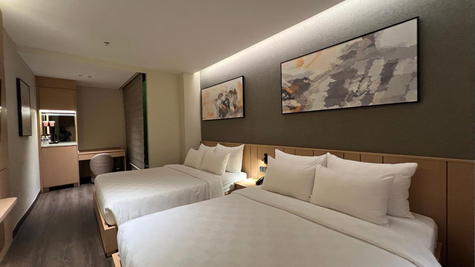 Park Saigon Отель 3*